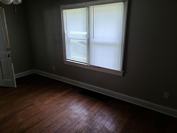 3rd image of 11213 E Anderson Ave