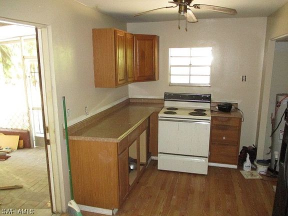 3rd image of 6840 Marna Ln