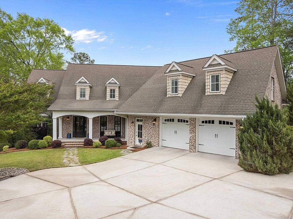 1st image of 12 Lakecrest Dr