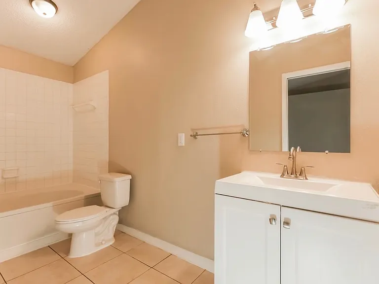1001 Pinehaven Ct — Photo 7