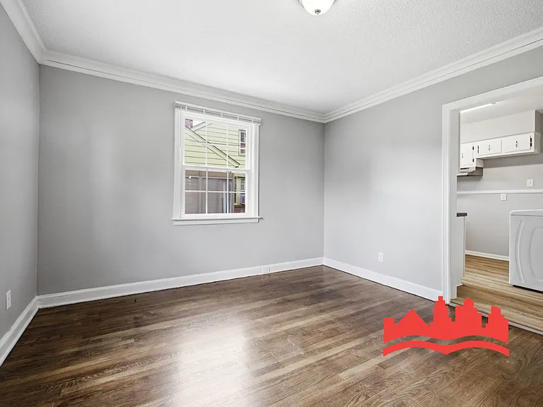 1698 Edward Ave — Photo 11