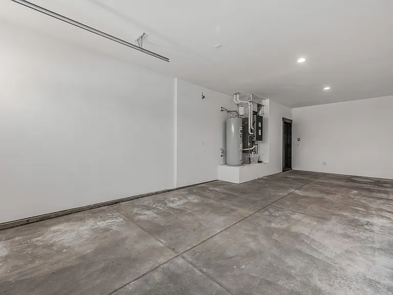 222 E Lobo Loop — Photo 21