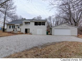 3887 Circle Dr, Auburn, IL 62615