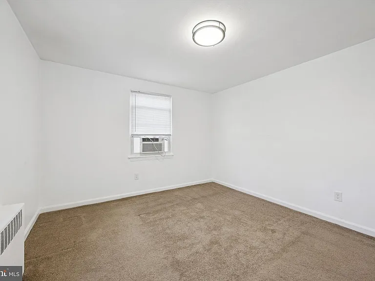 206 W Parkway Ave — Photo 13