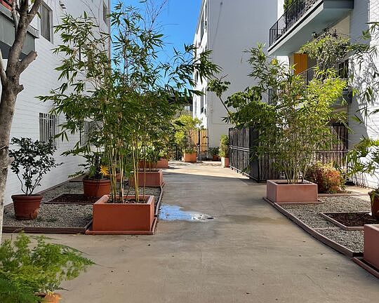 4th image of 7560 Hollywood Blvd APT 109