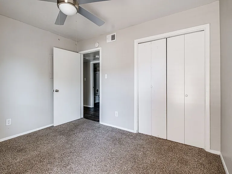 Barrett Apartment Homes — Photo 64