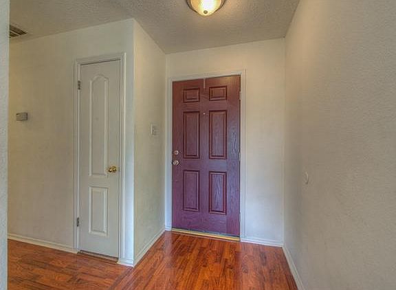 5th image of 1813 Woodstone Ct