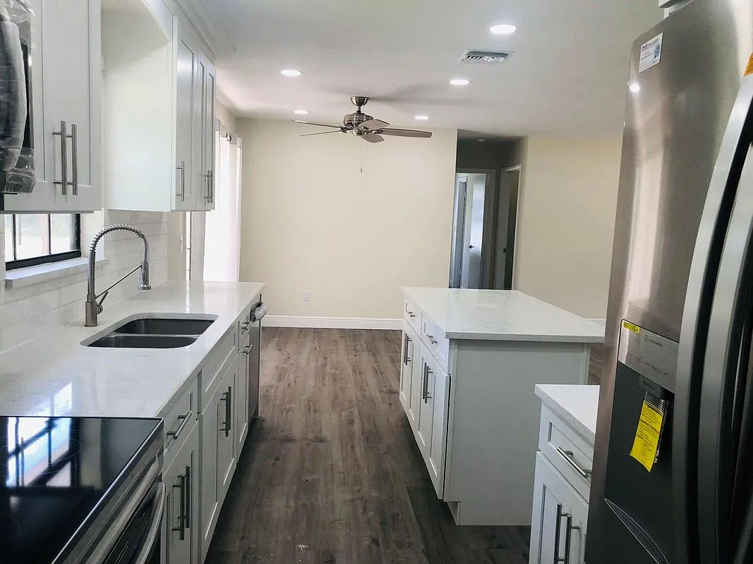 3 bed, 2.0 bath, 1200 sqft, $3,000 — Photo 1