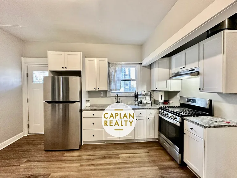 154 Norton St #1C — Photo 2