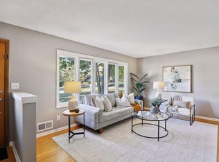 5820 Chastek Way, Minnetonka, MN 55345