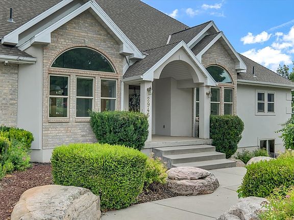 2nd image of 2945 N Canyon Ridge Dr