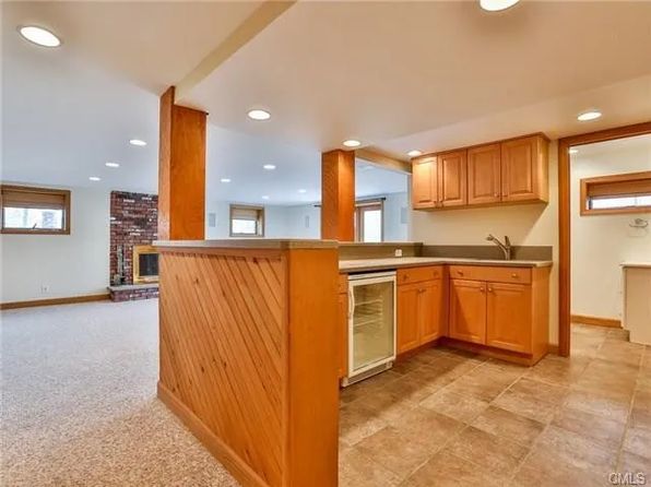 (undisclosed Address)