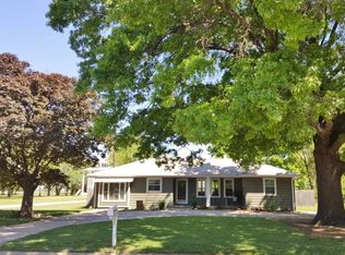 715 W 22nd St, Wellington, KS 67152