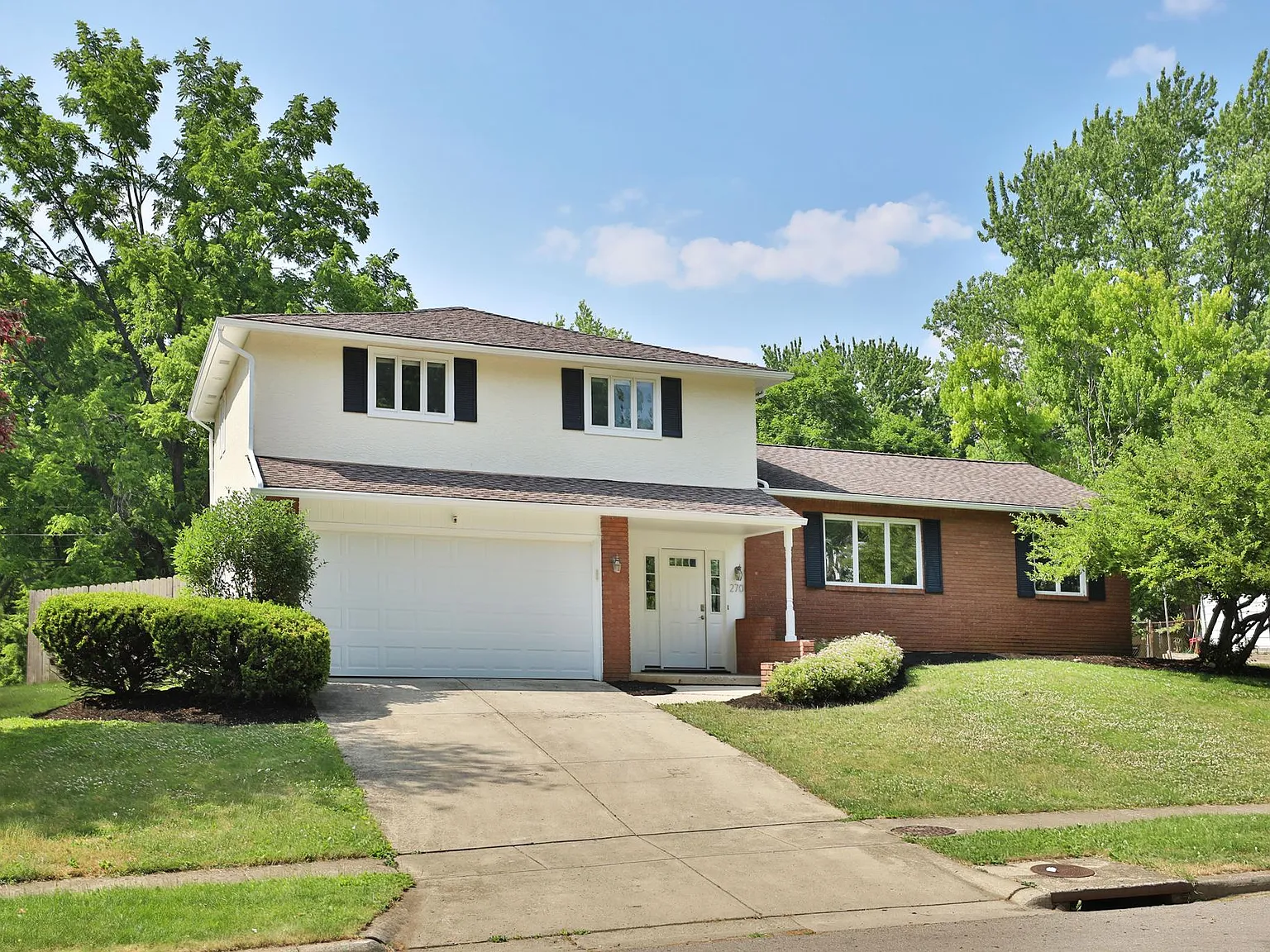 4 bed, 2.5 bath, 1914 sqft, $3,900 — Photo 2