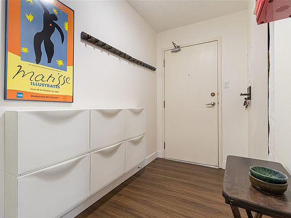 3rd image of 1745 Leighton Rd #102
