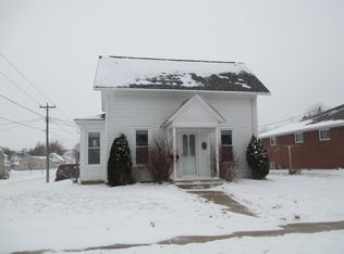 7 3rd St SW, Waukon, IA 52172