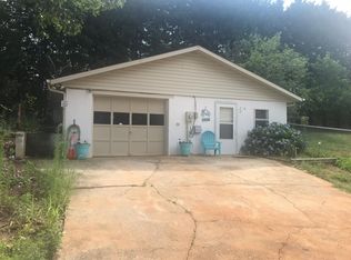 7397 Woodland Hills Rd, Hickory, NC 28602