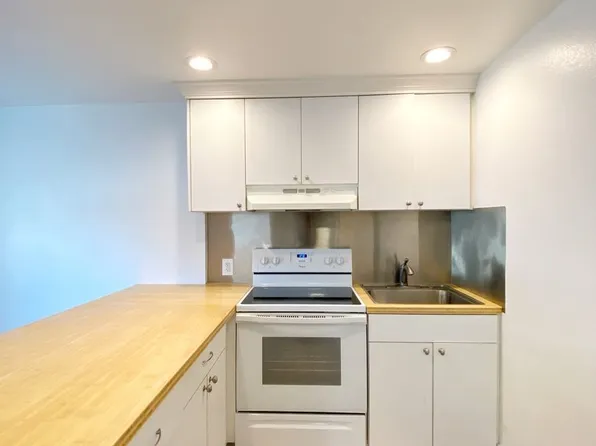 Gorgeous, Tucked Away MidTown Living, 215 W Pueblo St #B, Reno, NV 89509