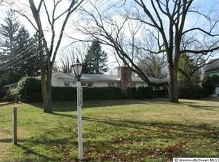 290 Roosevelt Ave, Oakhurst, NJ