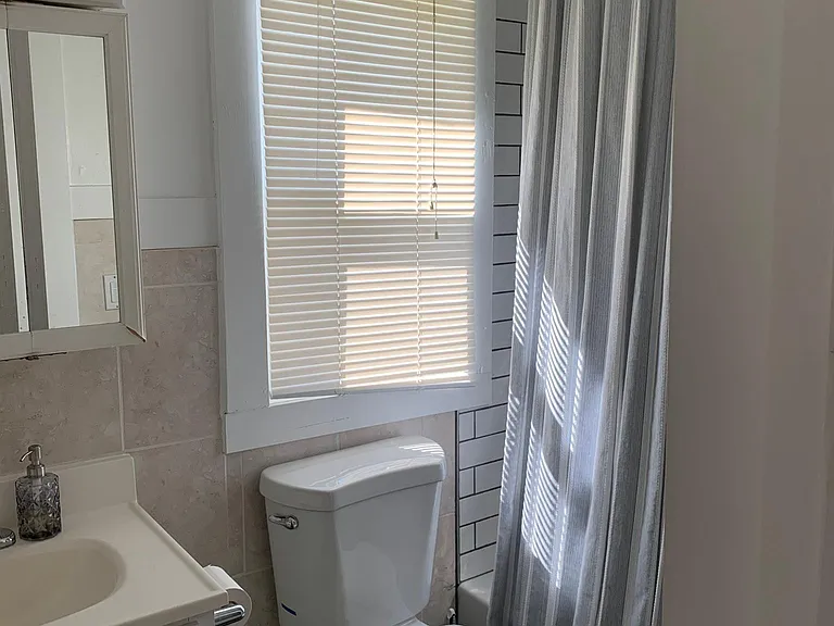 1848 Taylor St NE #1 — Photo 3