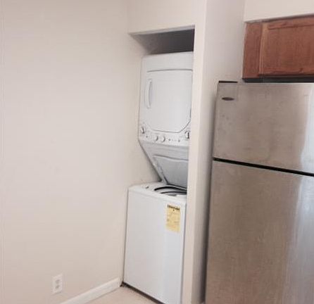 2nd image of 1169 The Pointe Dr #1169