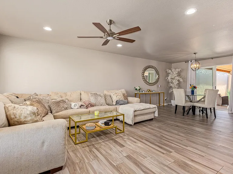 5913 E Thomas Rd — Photo 11