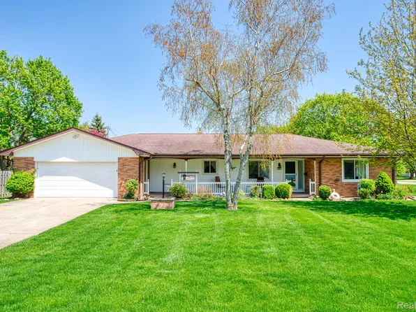 3683 Elmwood Ct, Vassar, MI 48768