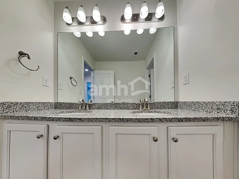 600 Lake Vista Ct — Photo 21