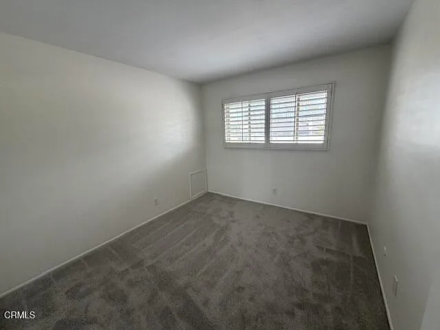 1094 Peninsula St — Photo 20
