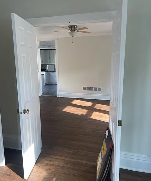 448 Weston Ave — Photo 5