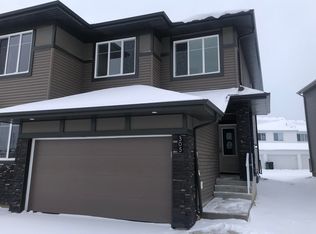 305 27th St NW, Edmonton, AB T6T 2J3