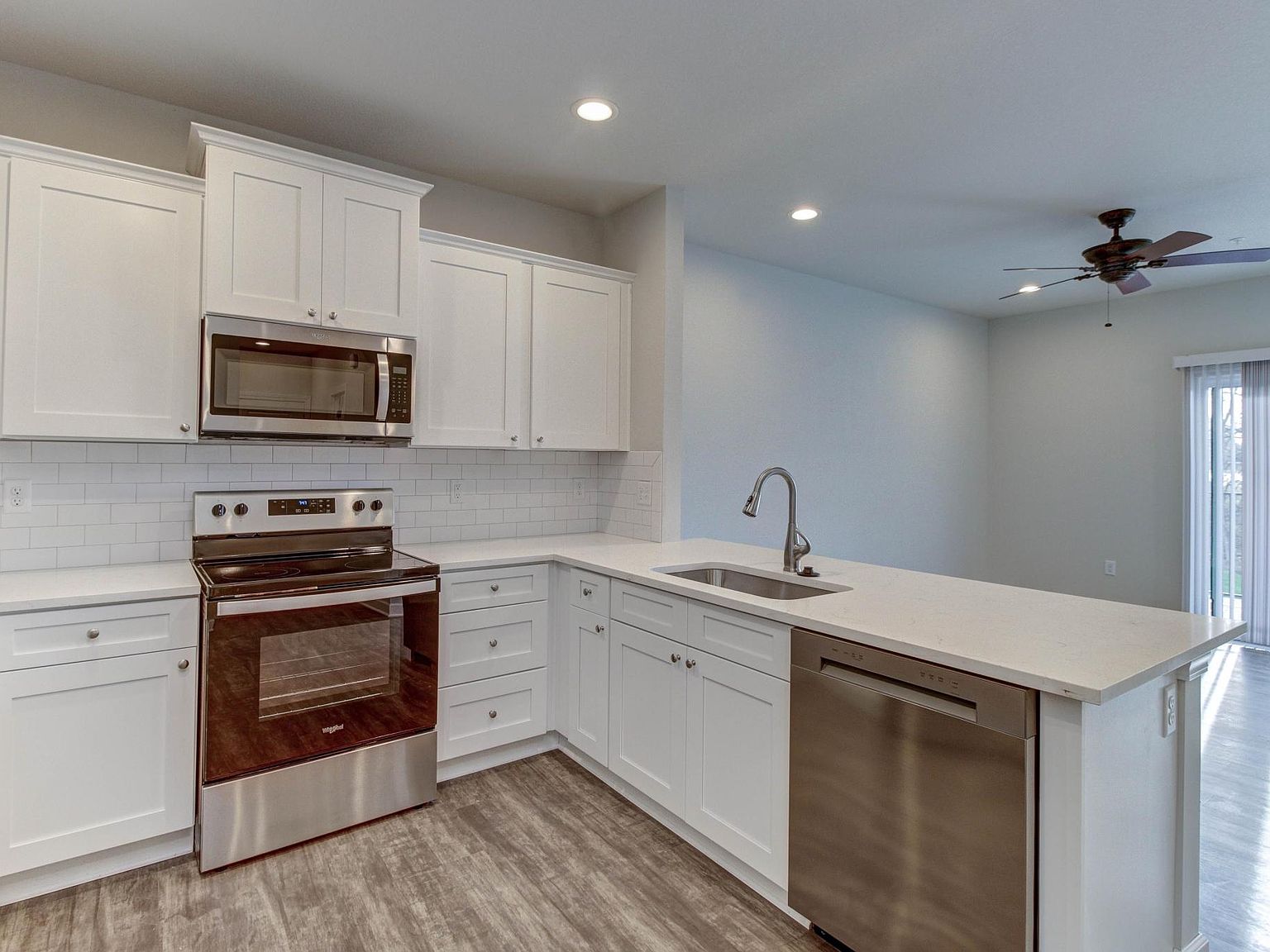 133 Cox St 204, Tonganoxie, KS 66086 Zillow