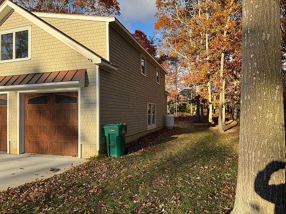 2nd image of 27 Lakewood Ave