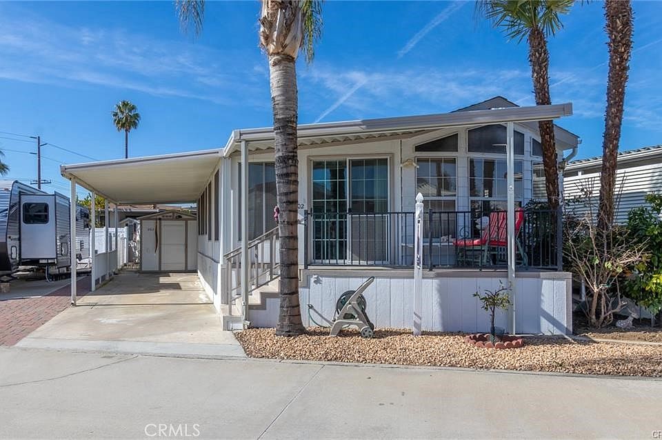 1st image of 1295 S Cawston Ave Space 202