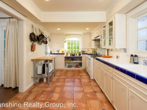 10659 Rochester Ave, Los Angeles, CA 90024