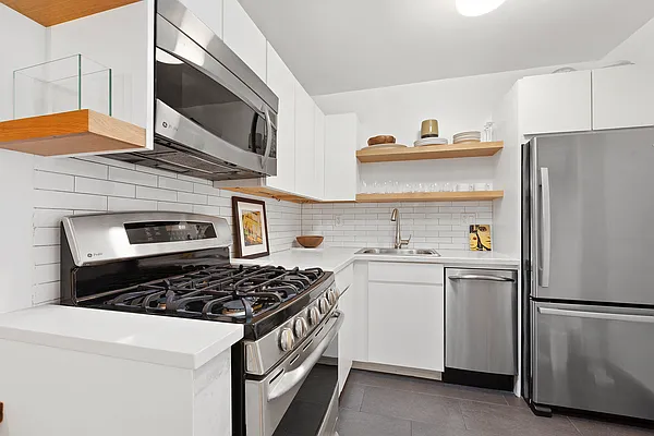 Sold by Compass | media 10