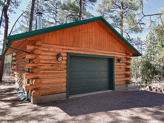 Detached Garage