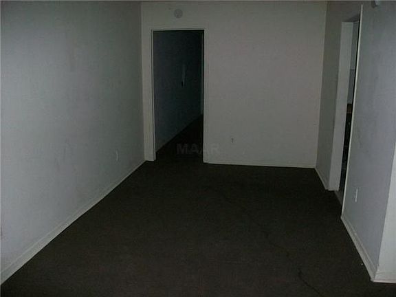 4th image of 3196 Forest Glen St