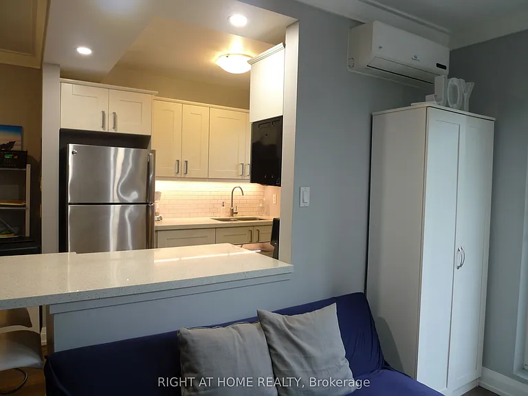 2373 King St E #26 — Photo 7