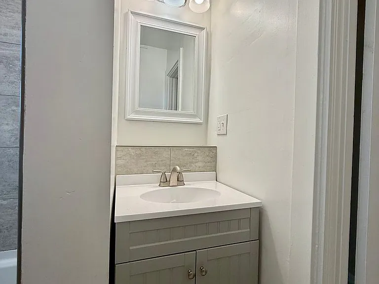 451 W 2nd St — Photo 13