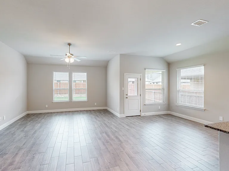 3017 Hampton Path — Photo 4