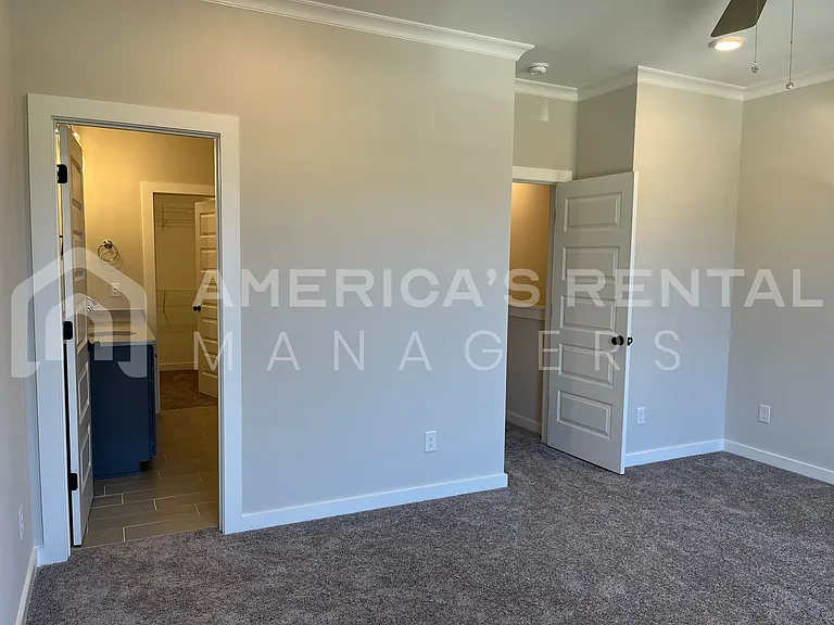 4826 Silas Ave — Photo 17
