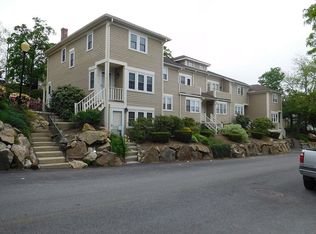 450 Rock St APT 12, Fall River, MA 02720
