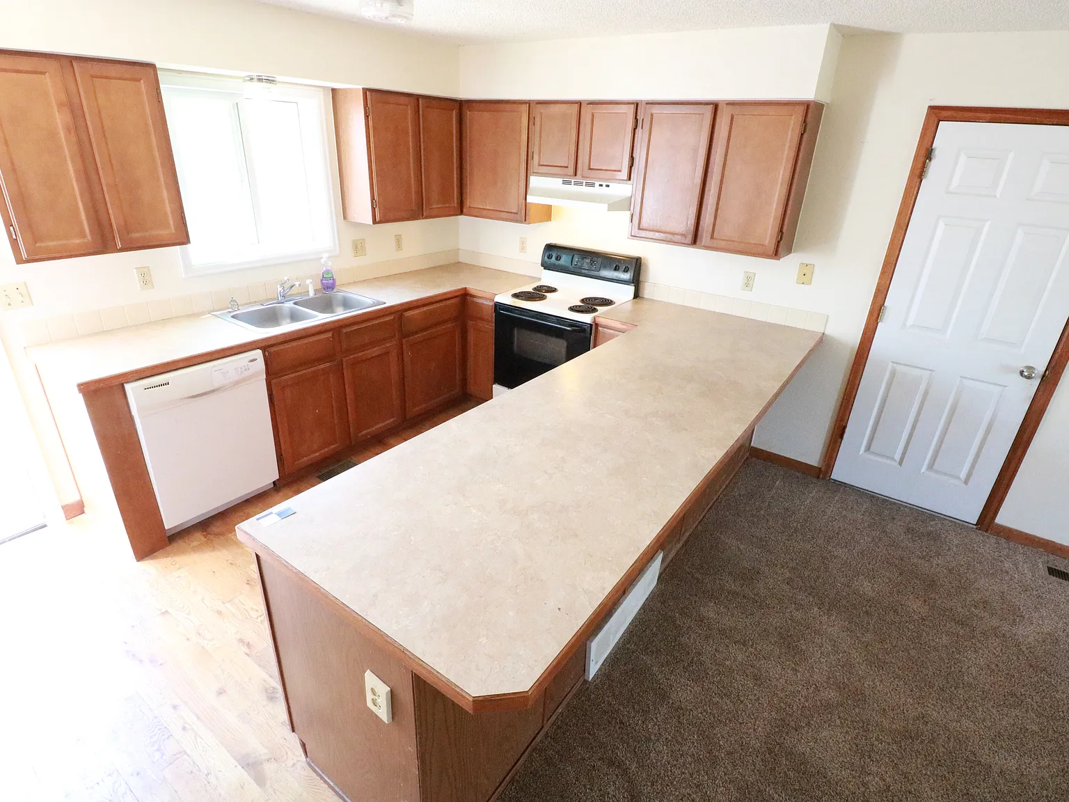 725 W Cannon Great Lafayette Townhome — Photo 3