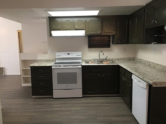 5th image of 518 Boyes Blvd #A