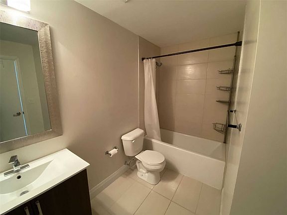 4th image of 22 E Haven Dr #821