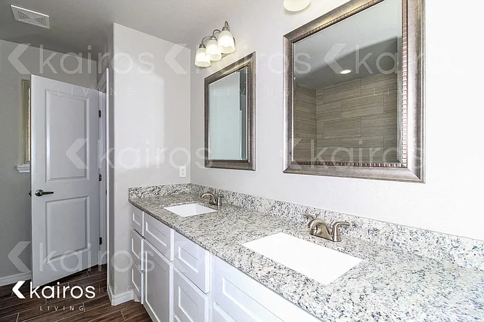 2811 Destin Ave — Photo 8