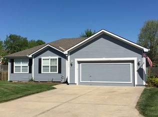 501 SE Saratoga Dr, Blue Springs, MO 64014