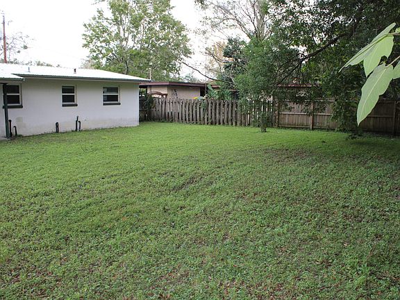 3rd image of 7952 Limoges Dr S
