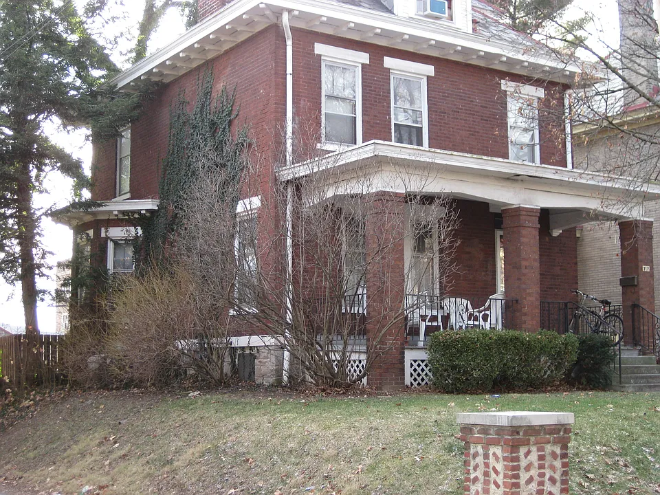 77 E Northwood Ave